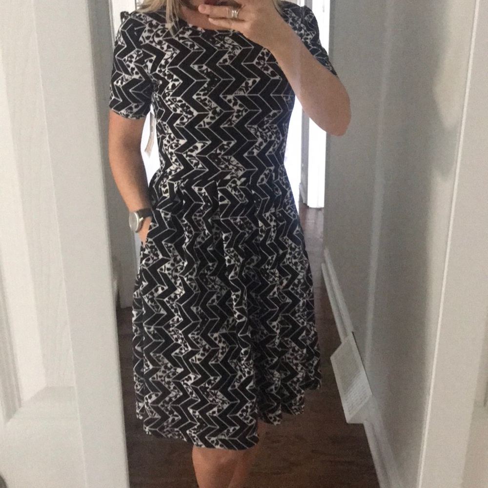 LuLaRoe Amelia Dress